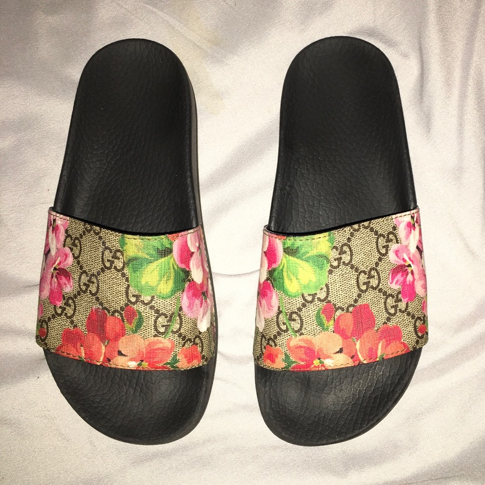 Gucci bloom slides